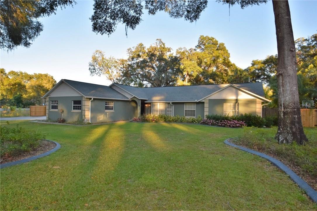 31046 Deal Dr., Sorrento, FL 32776