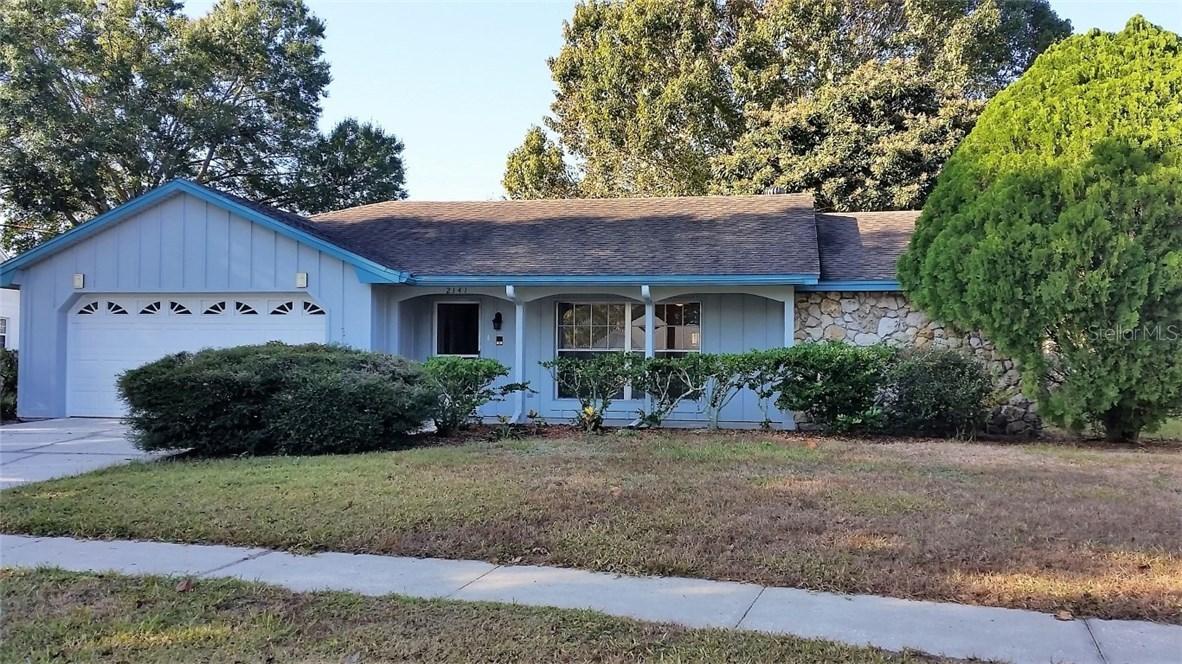 2141 Durham Court, Mount Dora, FL 32757