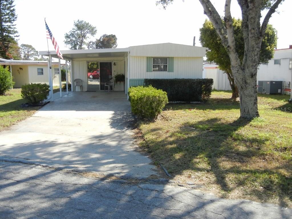 1395 County Dr., Tavares, FL 32778