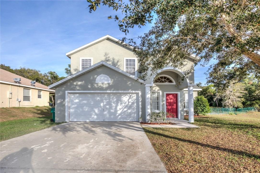 587 Bluff Pass Dr., Eustis, FL 32726