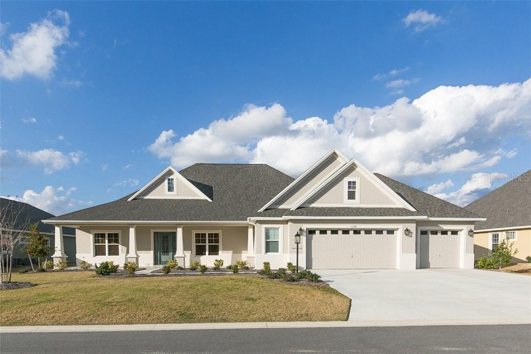 11198 Roz Way Way, Oxford, FL 34484