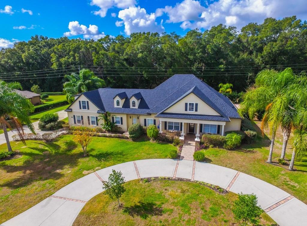 23205 Oak Cluster Dr., Sorrento, FL 32776