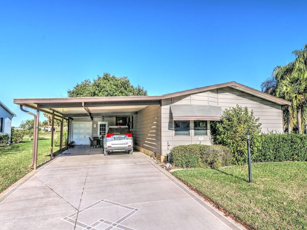 915 Saint Andrews Blvd., Lady Lake, FL 32159