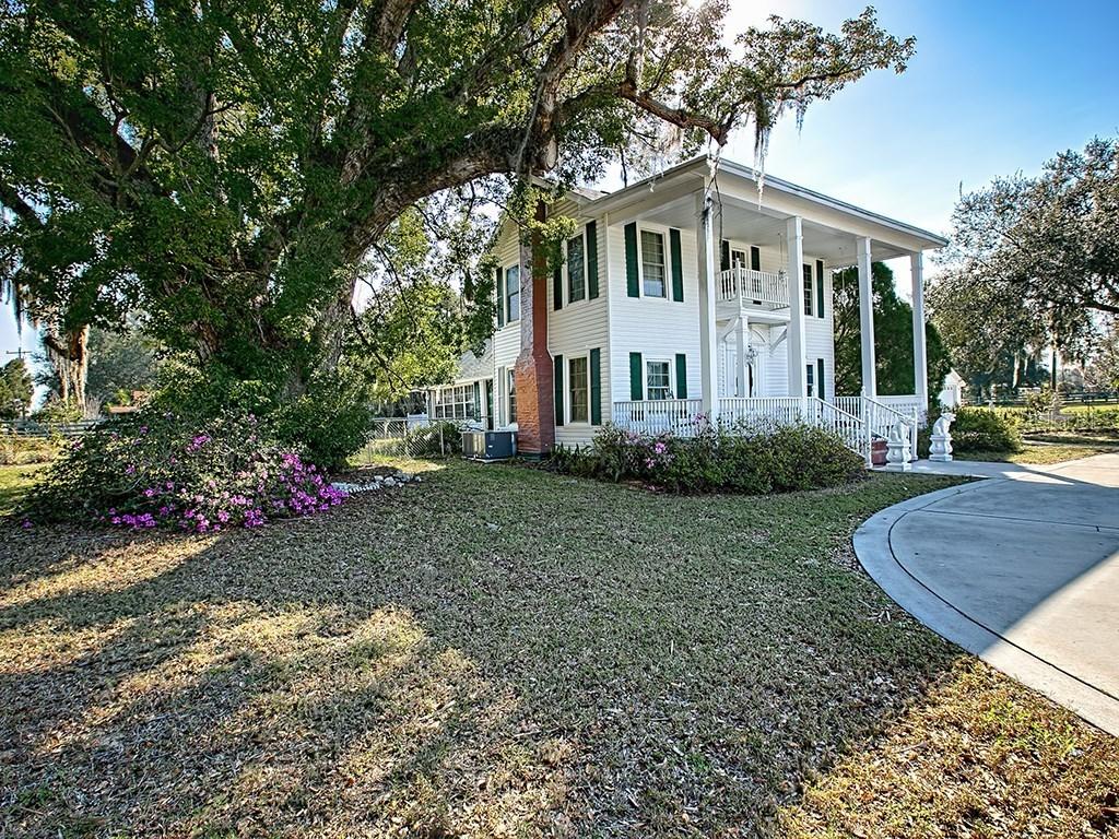 24936 Adams St., Astatula, FL 34705
