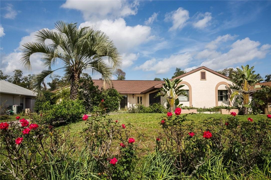 26629 W Cove Dr., Tavares, FL 32778