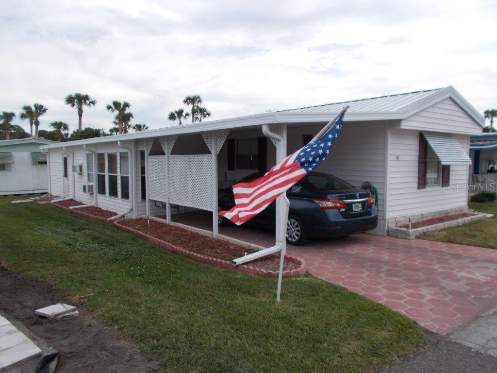 47 Cocos Plumosa Dr., Eustis, FL 32726