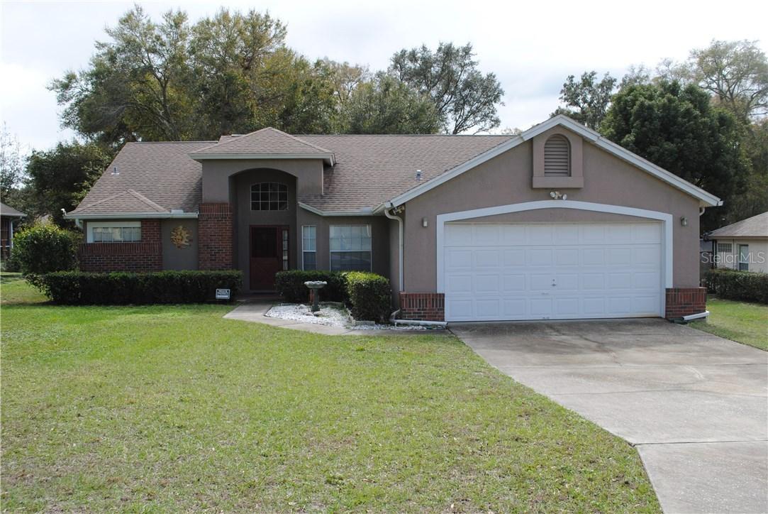 112 Vista Ave., Eustis, FL 32726