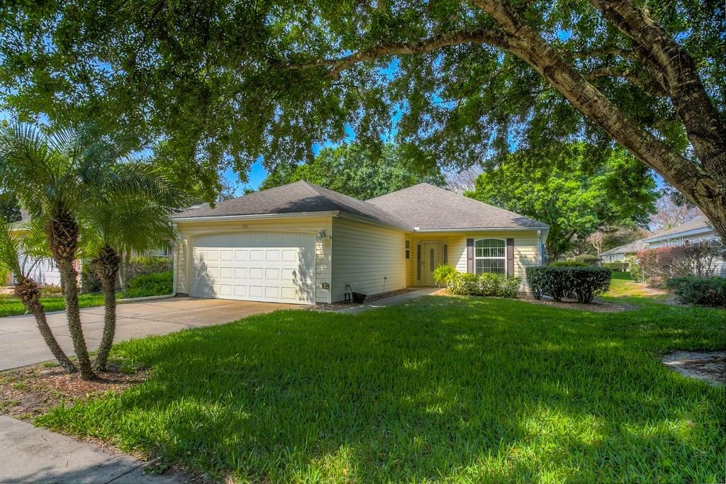 321 Baytree Blvd., Tavares, FL 32778