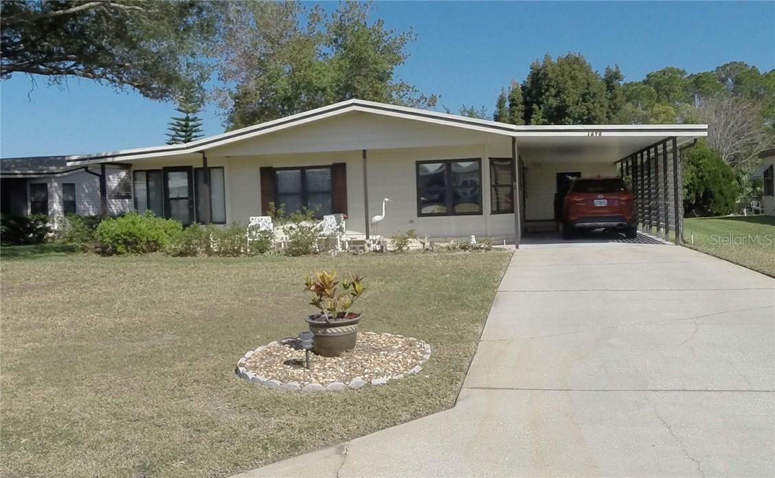 1675 Nassau Cir., Tavares, FL 32778