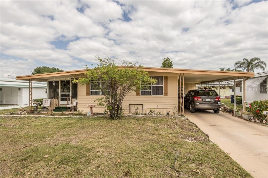 1024 Capella Dr., Tavares, FL 32778