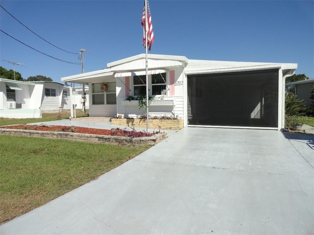 31702 Imperial Dr., Tavares, FL 32778