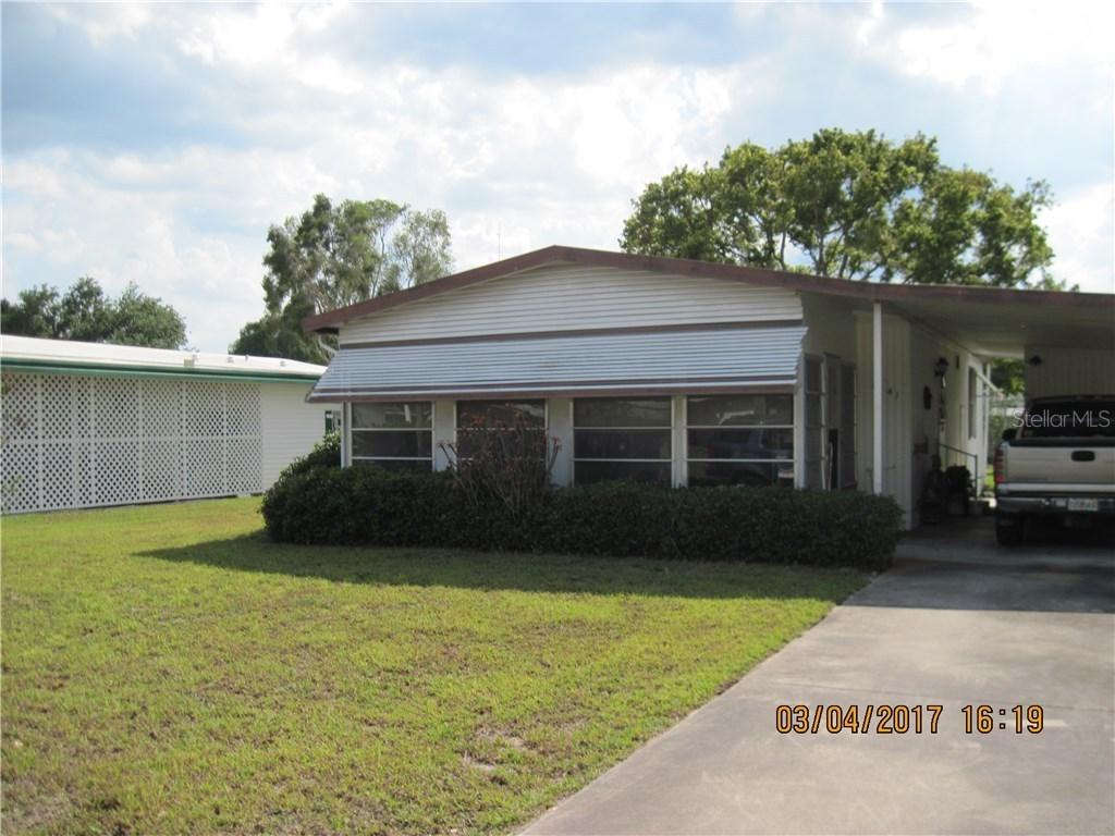 1241 Belmont Cir., Tavares, FL 32778