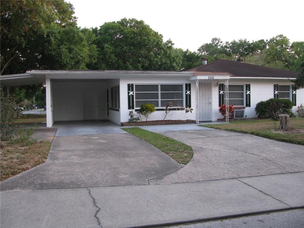 206 E Barnes Ave., Eustis, FL 32726
