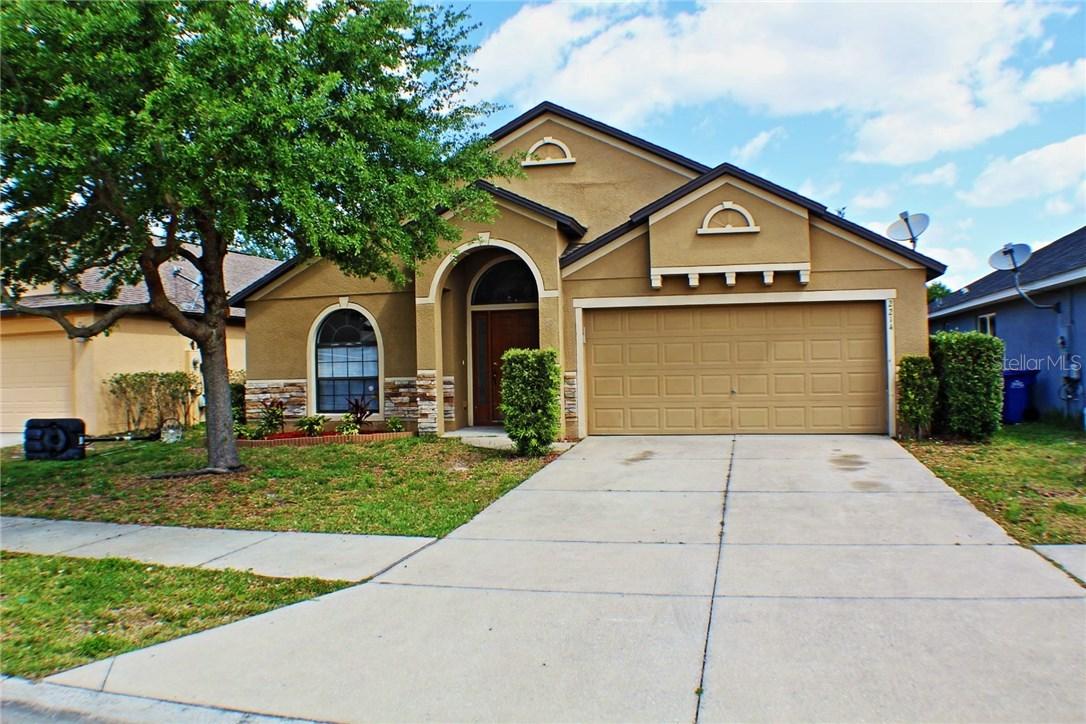 2214 Bexley Dr., Tavares, FL 32778