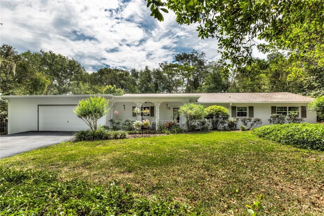 2112 Normandy Dr., Mount Dora, FL 32757