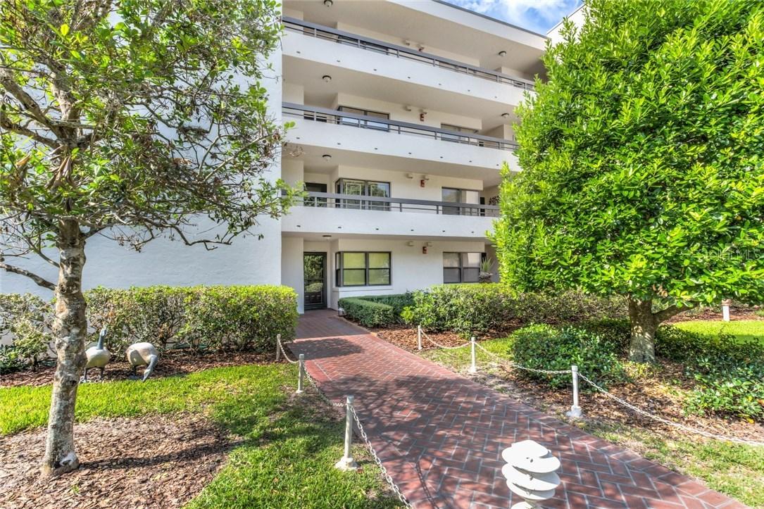 501 W Old Us Highway 441 #C-204, Mount Dora, FL 32757