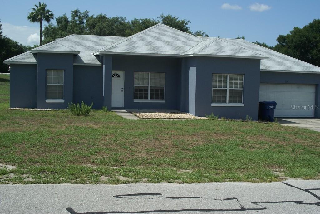 59 Lake Jackson Dr., Mascotte, FL 34753