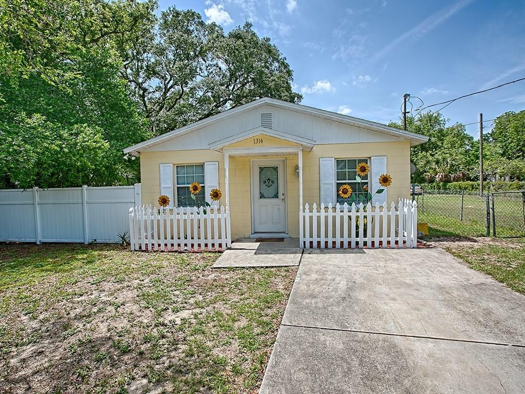 1314 Robie Ave., Mount Dora, FL 32757