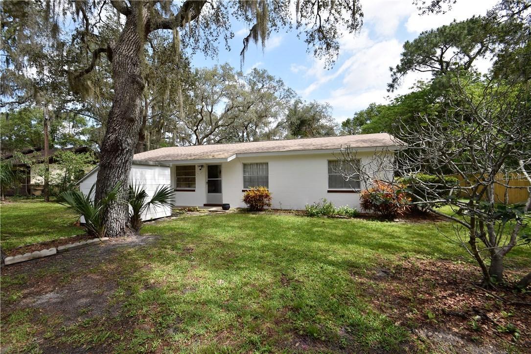 16345 Oak St., Umatilla, FL 32784