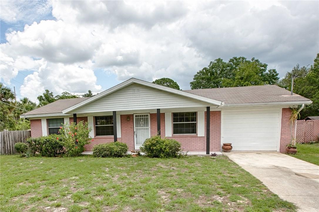 1100 Vincent Dr, Mount Dora, FL 32757