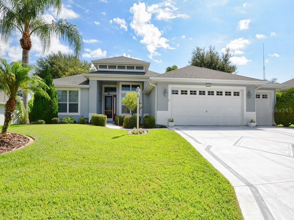 5724 Freeport Dr., Tavares, FL 32778