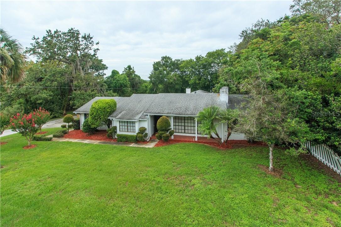 2226 Country Club Rd., Eustis, FL 32726