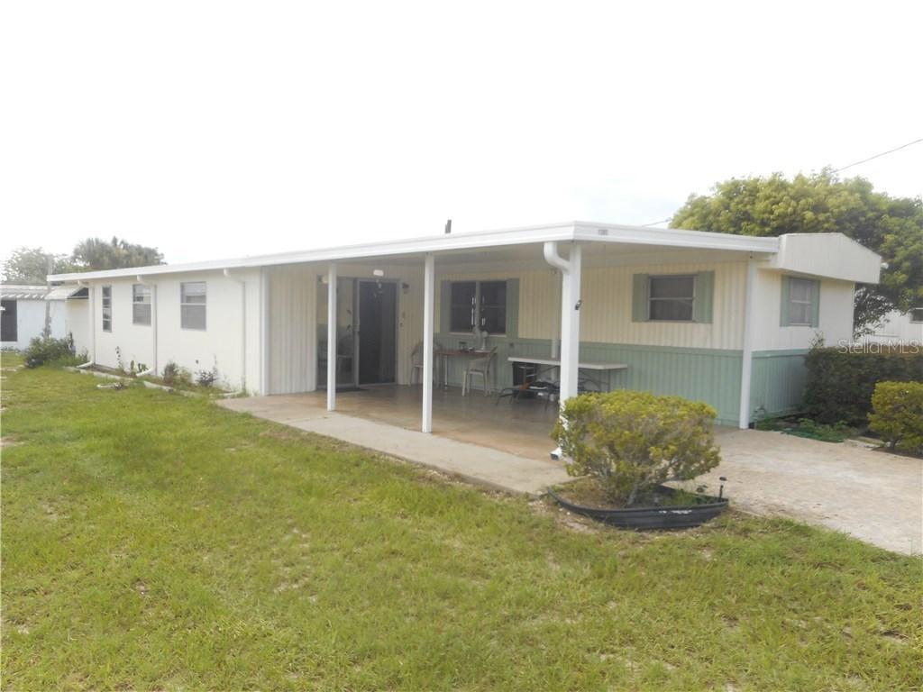 1395 County Dr., Tavares, FL 32778