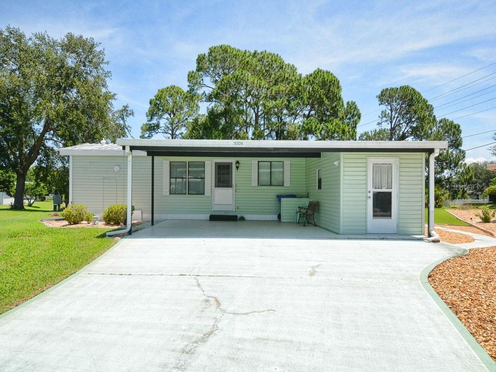 1004 Patriot Pl., Tavares, FL 32778