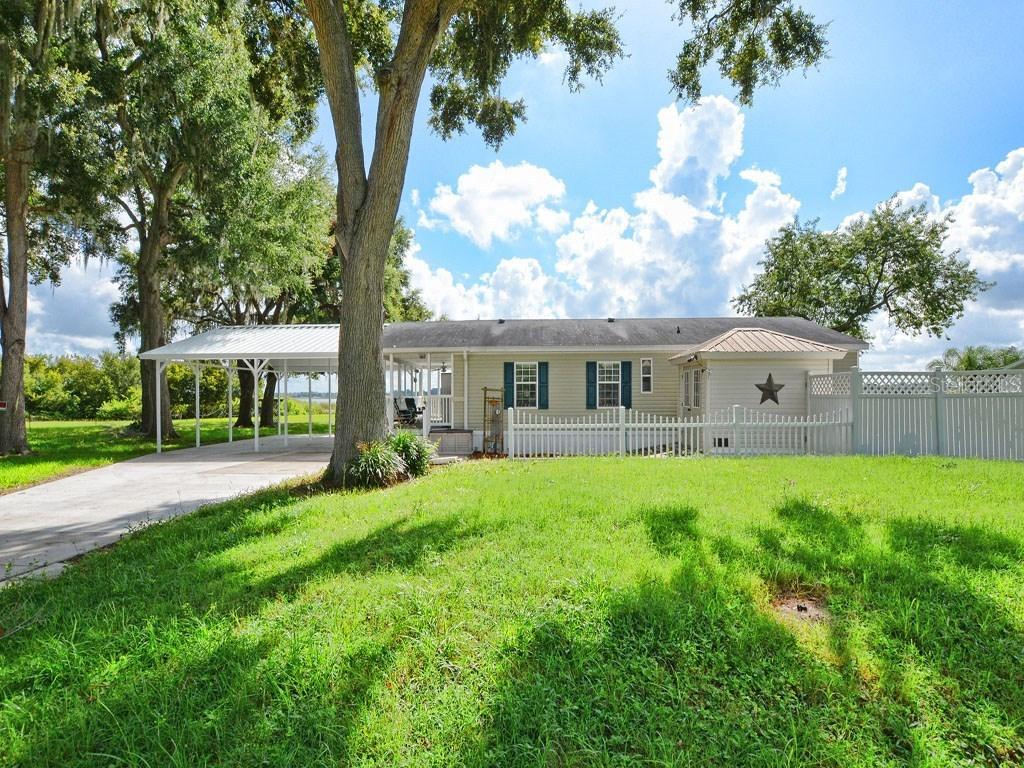 31532 Gladys Ln., Tavares, FL 32778