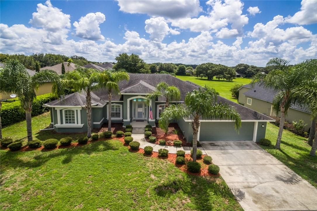 23210 Oak Cluster Dr., Sorrento, FL 32776