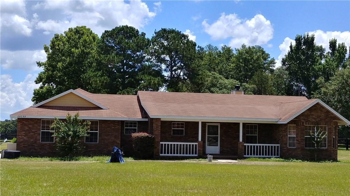 25235 Rolling Oak Rd., Sorrento, FL 32776