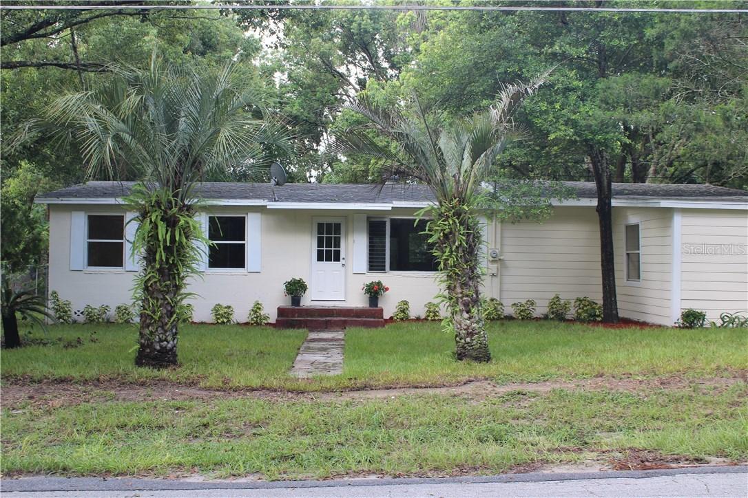 23806 Central Ave., Sorrento, FL 32776