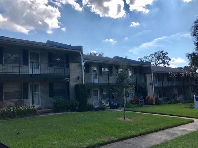 200 E 10th Ave. #8, Mount Dora, FL 32757