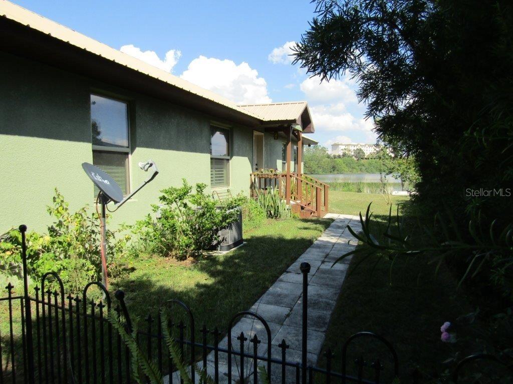 1680 Skyline Dr., Tavares, FL 32778