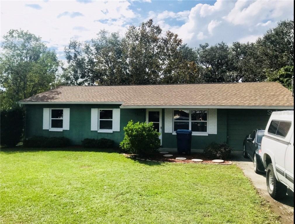 585 Fern Ave., Tavares, FL 32778