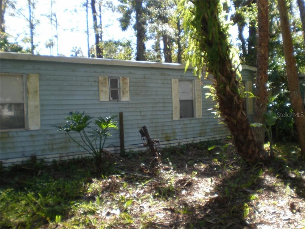 24312 Fox Rd., Astor, FL 32102