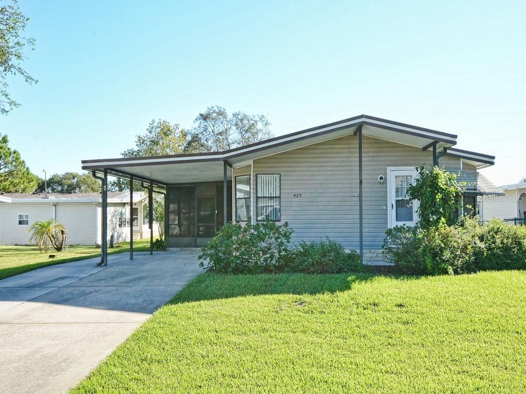 423 Peace Rd., Tavares, FL 32778