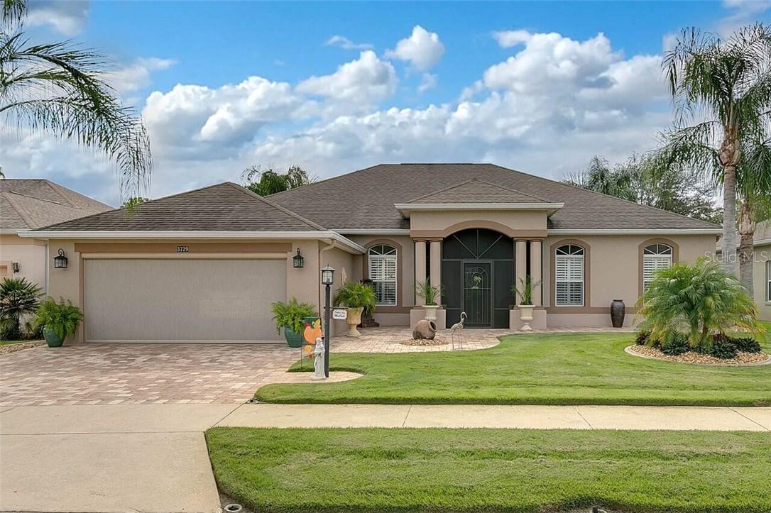 3729 Westover Cir., Leesburg, FL 34748