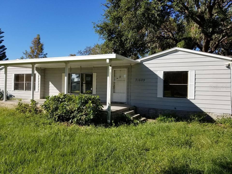 31609 Gladys Ln., Tavares, FL 32778