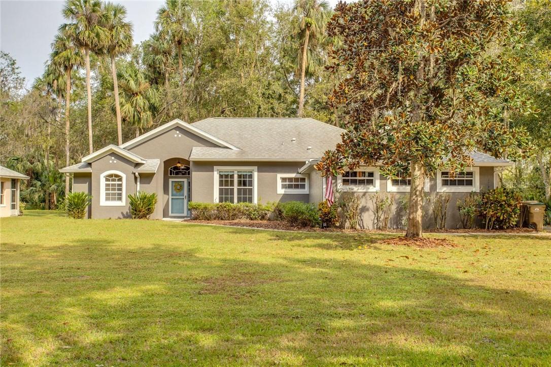 16735 Beauclaire Ct., Tavares, FL 32778