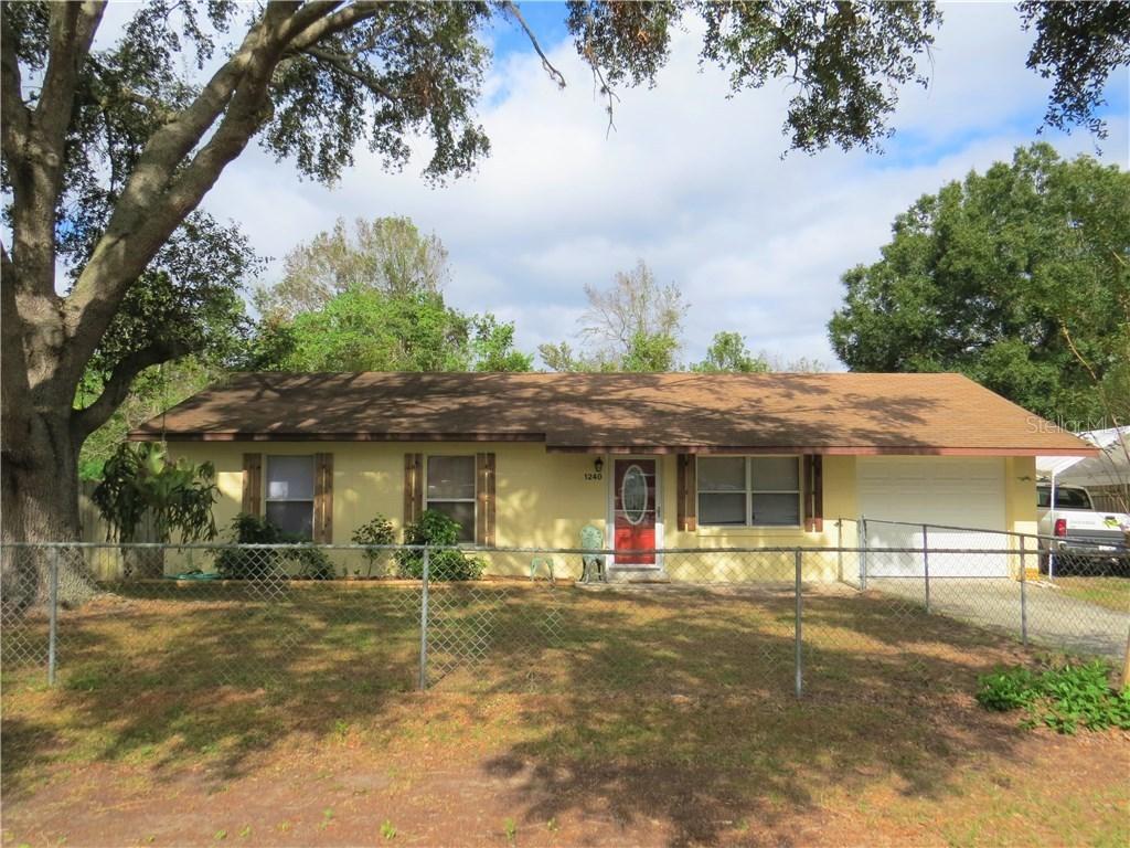 1240 Cedar Ave., Tavares, FL 32778