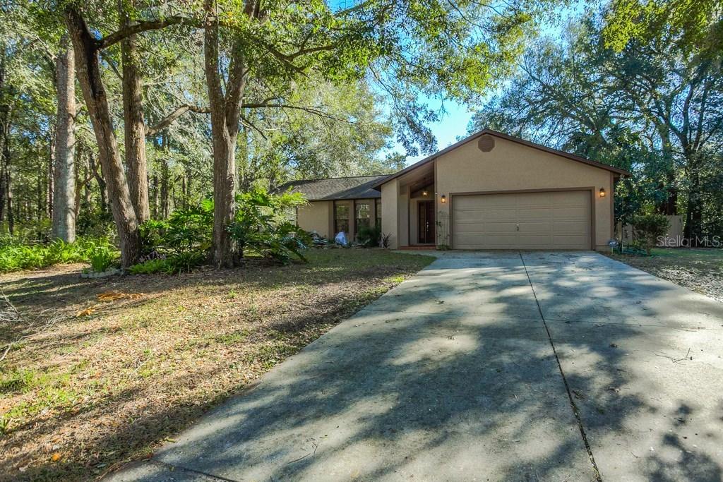 25192 Thornhill Dr., Sorrento, FL 32776