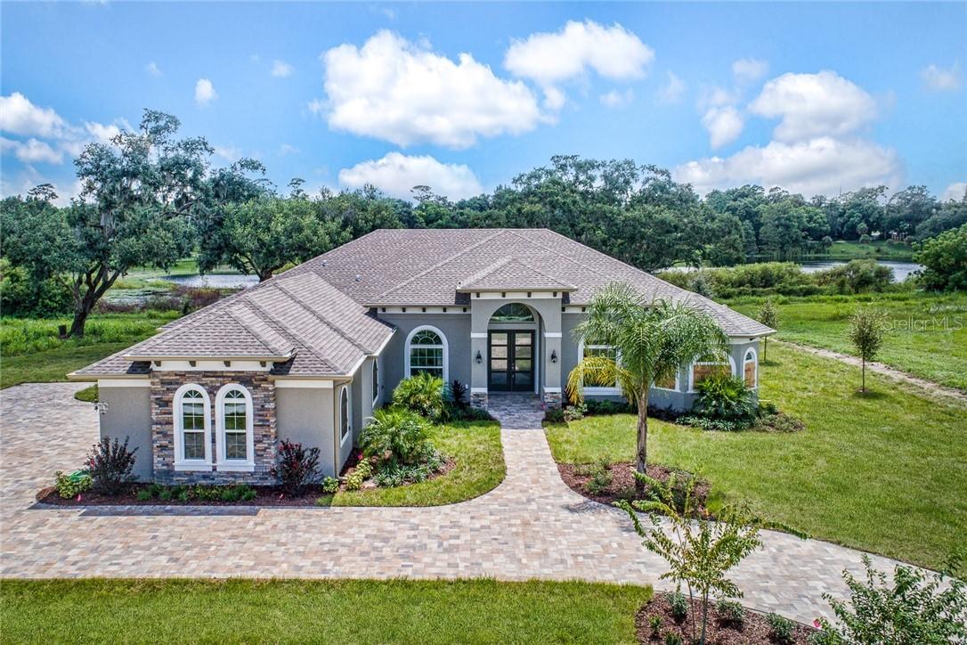 424 Two Lakes Ln., Eustis, FL 32726