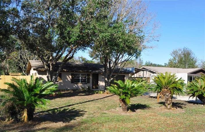 27845 Lois Dr., Tavares, FL 32778