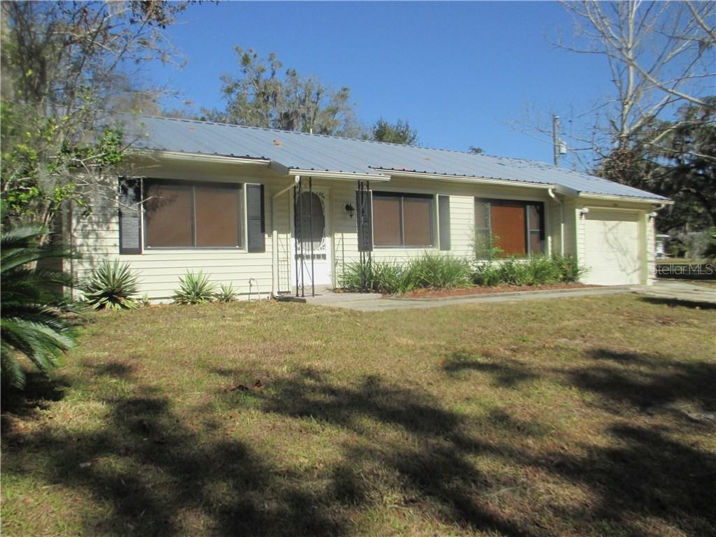 525 E Johns Ave., Mount Dora, FL 32757
