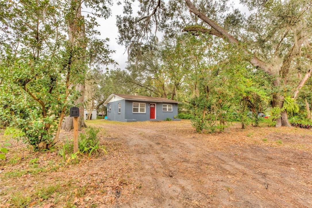 821 E Lisa Ln., Apopka, FL 32703