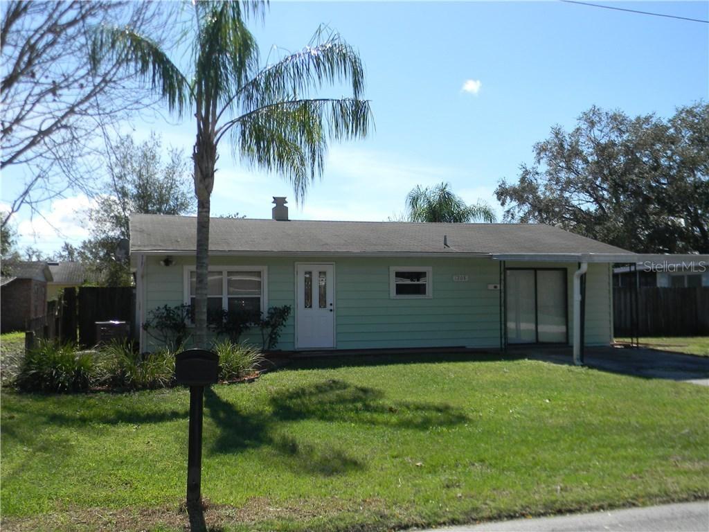 1208 Osceola Ave., Tavares, FL 32778