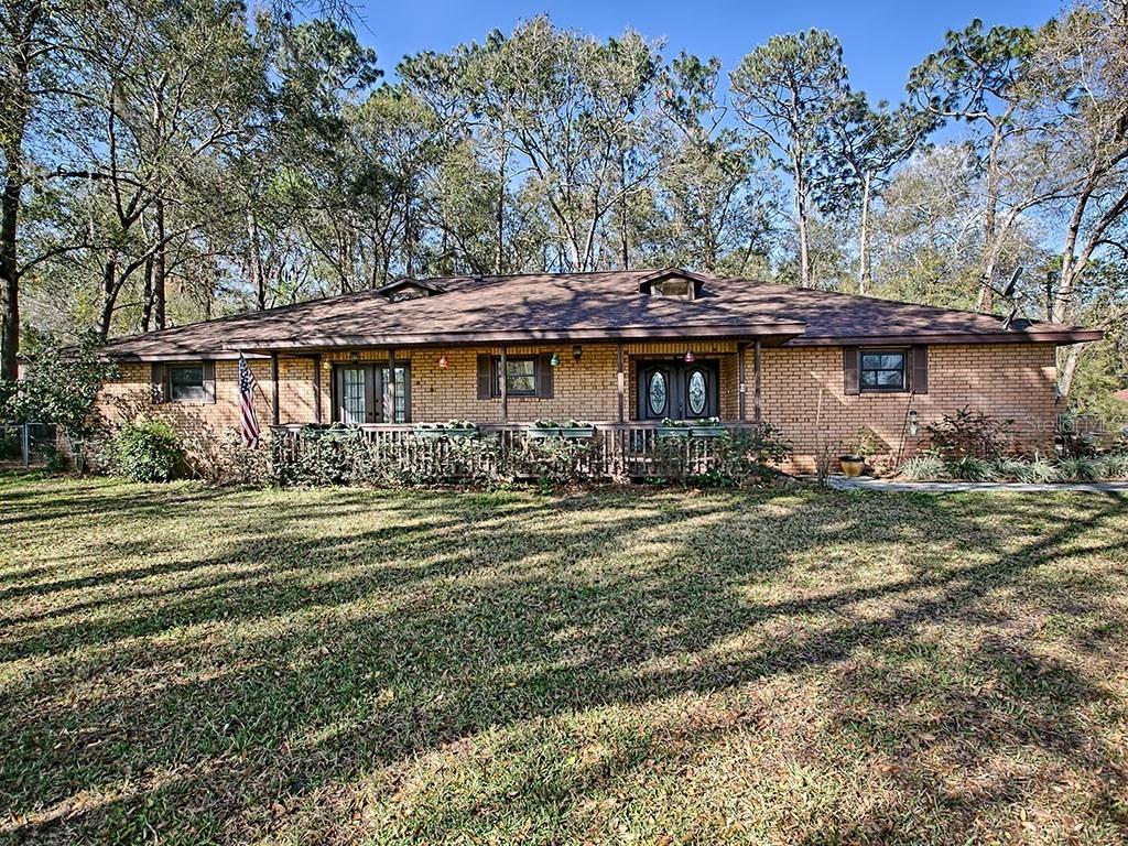 26052 Pine Valley Dr., Sorrento, FL 32776