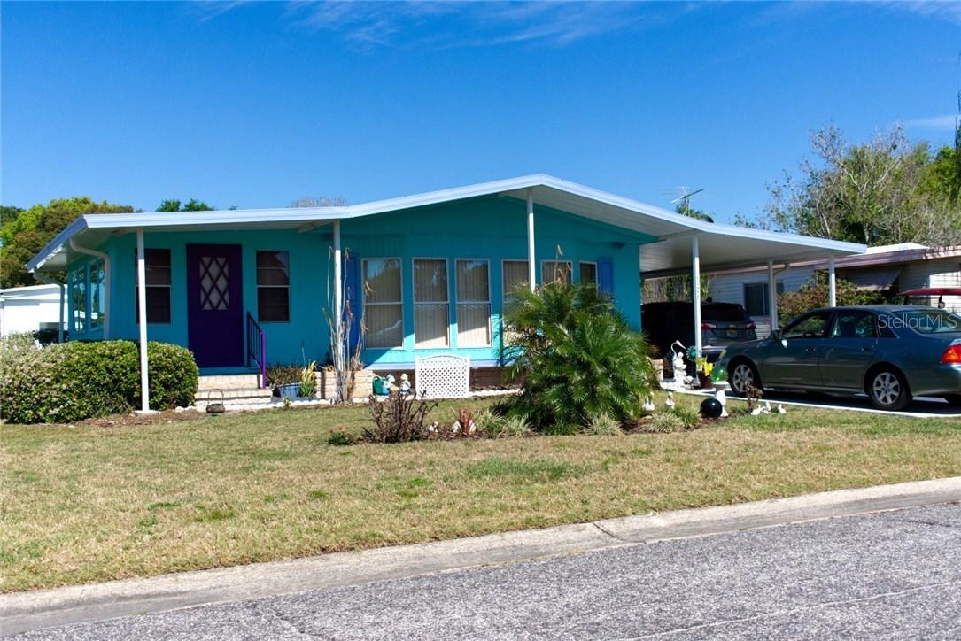 1126 Belmont Cir., Tavares, FL 32778