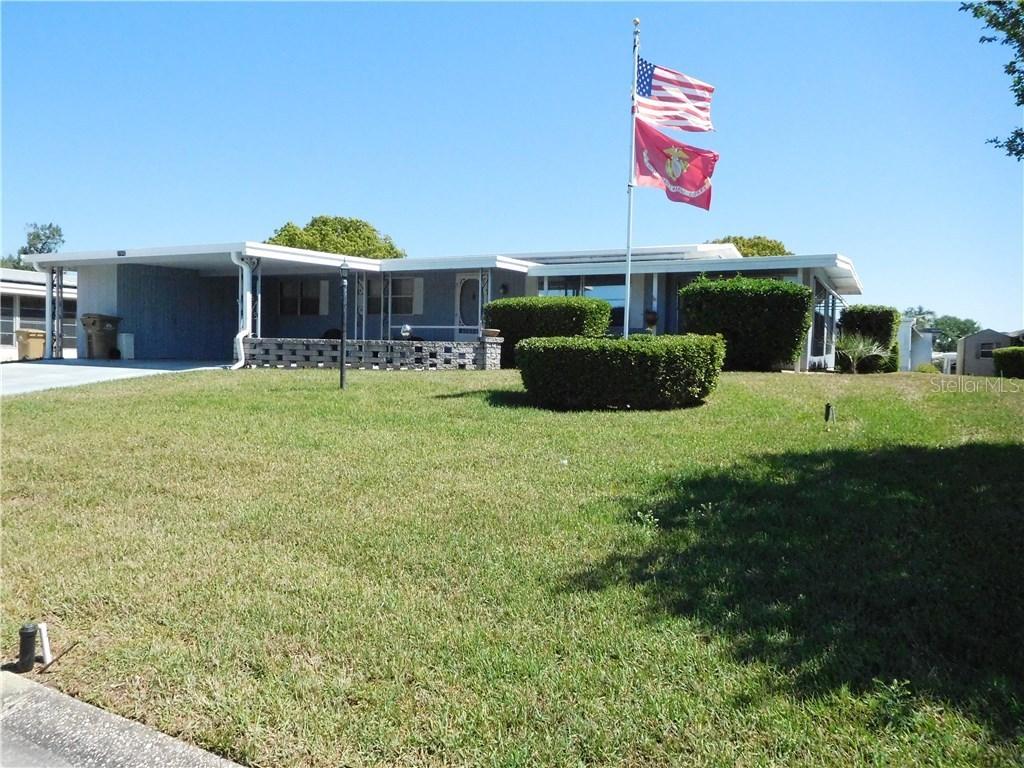 31642 New Indiana Ave., Tavares, FL 32778